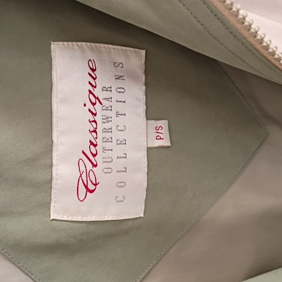 Chic Women's Utility Jacket in Beige and Green - Picture 4 of 4